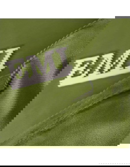 zelena_opierka_na_zahradne_sedeni_emi